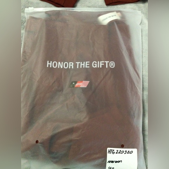 Honor the Gift HTG Prep Maroon Men’s Short - Picture 9 of 9